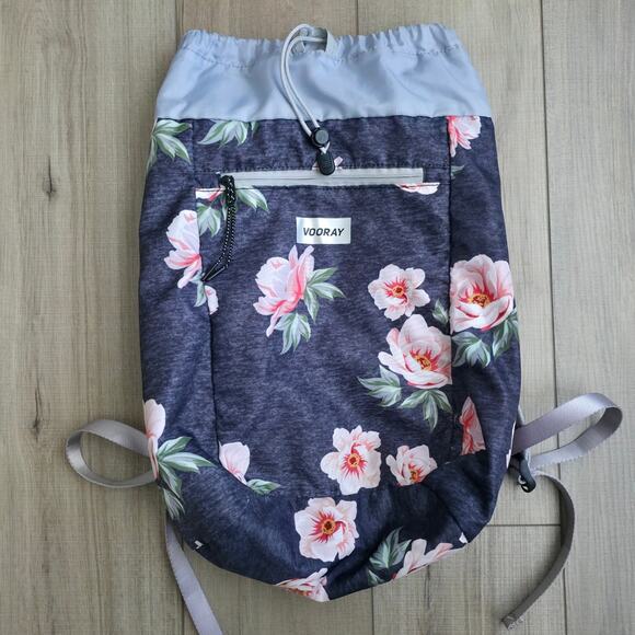 Vooray Stride Cinch Gray Floral Rose Gray 13L Drawstring Backpack Women One Sz - Picture 13 of 15